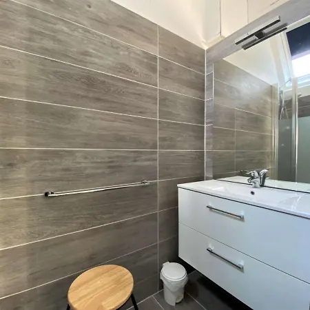 Renove Au Chateau De Trestraou Avec Parking, Proche Et Commerces - Fr-1-368-163 Perros-Guirec
