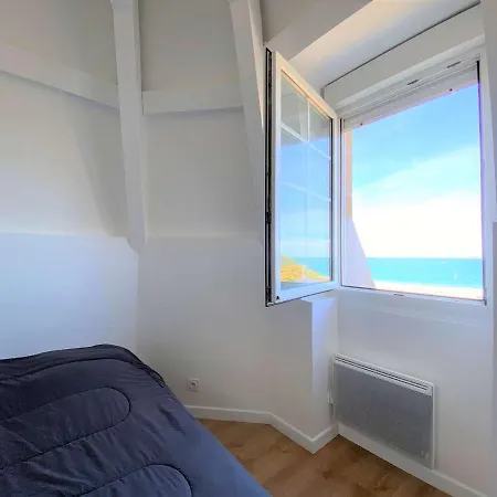 Renove Au Chateau De Trestraou Avec Parking, Proche Et Commerces - Fr-1-368-163 *